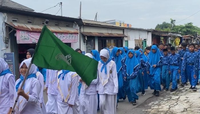 Meriah! Sekolah di Semarang Kompak Sambut Ramadan dengan Tarhib, Jalan Kaki Keliling Kompleks