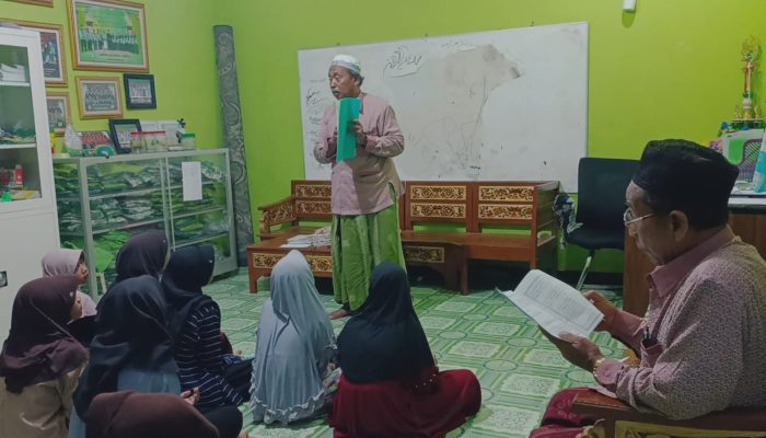 Serunya Pesantren Ramadan di SDN Tugurejo 02, Belajar jadi Santri dengan Mengaji Kitab Klasik