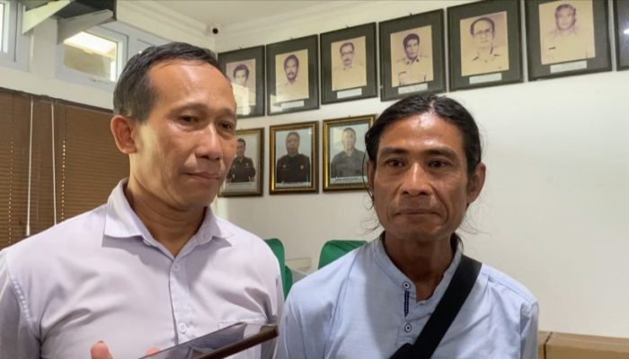 Ayah Gamma Teriaki Aipda Robig Saat Digiring ke Rutan: Kamu Kejam Bunuh Anak Saya!