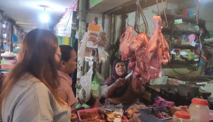 Dispertan Pastikan Tak Ada Daging Gelonggongan di Semarang