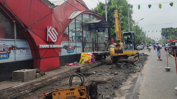 Walikota Agustina Tancap Gas Tangani Keluhan Jalan Berlubang di Semarang