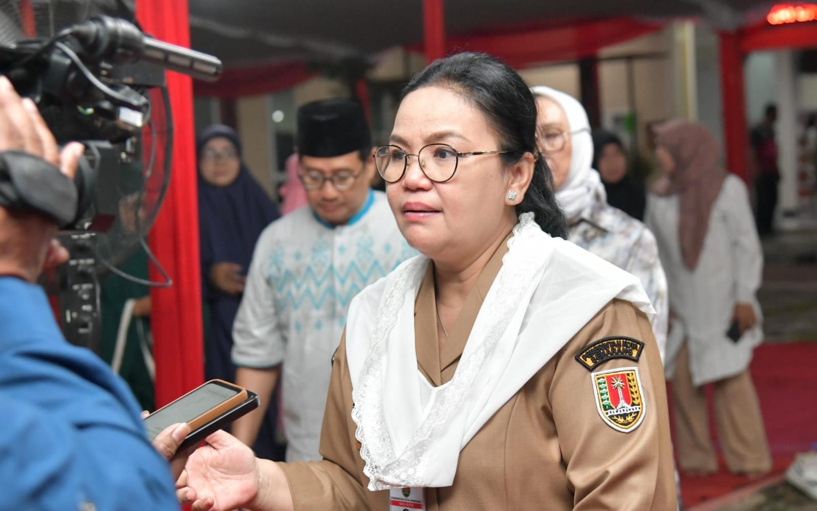 Walikota Agustina Bebaskan Retribusi Ruang Publik, Warga Bisa Gunakan Kantor Kecamatan dan Kelurahan Gratis