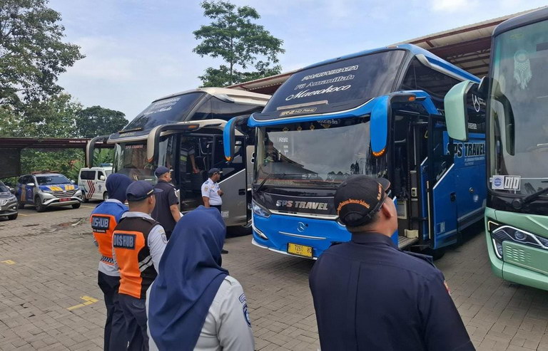 Ramp Check Angkutan Lebaran, Dishub Jaring Puluhan Bus Tak Laik Jalan di Semarang