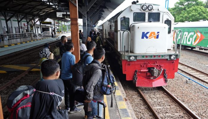 Daop 4 Semarang Operasikan Kereta Api Tambahan Lebaran Relasi Semarang-Jakarta