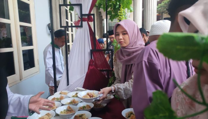 Gelar Sholat Ied dan Open House di Balaikota Semarang, Agustina-Iswar Jamu Ribuan Porsi Hidangan