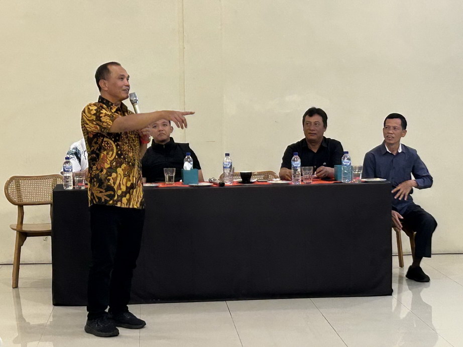 Ketua DPRD Jateng Sumanto