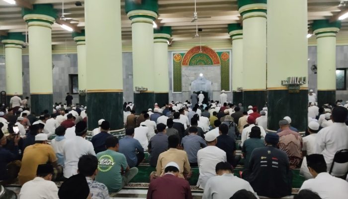 Ramainya Masjid Agung Kauman Semarang di 10 Hari Terakhir Ramadan: Iktikaf hingga Sholat Tasbih