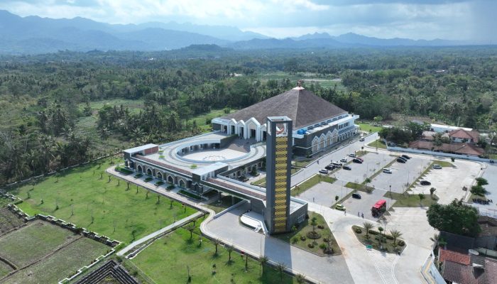 Menara Pandang MAJT An-Nuur Magelang Resmi Dibuka, Infak Rp5 Ribu Bisa Lihat Borobudur di Puncak