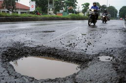 jalan berlubang