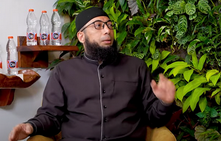 Sholat di Dalam Air saat Banjir, Apakah Boleh? Ini Kata Ustadz Khalid Basalamah