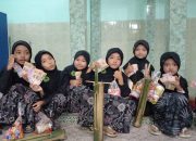 Ramadan Ceria, Bocil di Blora Ikuti Lomba Tongtek Antar Kampung, Pawai Musik Pakai Barang Bekas