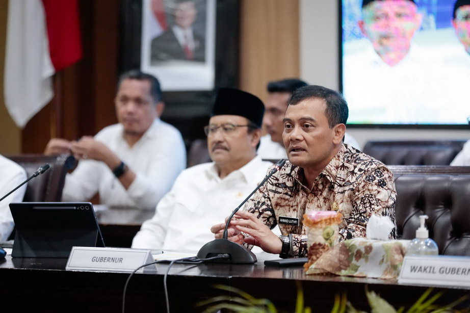 ahmad luthfi // sekolah rakyat
