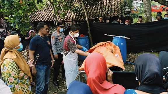jenazah lansia meninggal