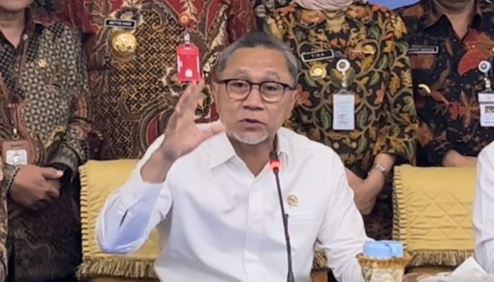 Ragukan Sipil Bantu Bulog, Zulhas: Kalau Kades Tak Terlibat, Kami Suruh Babinsa Serap Beras