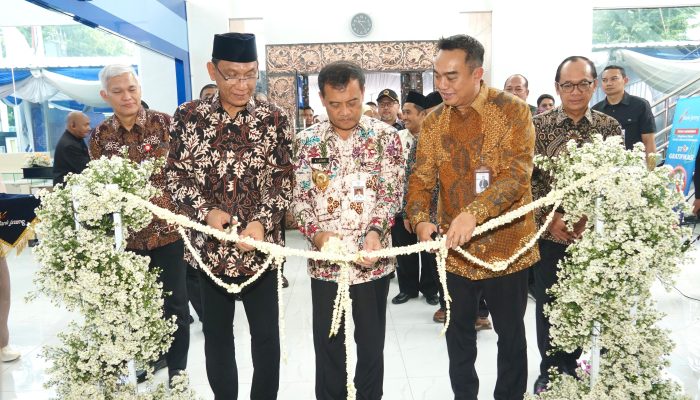 Resmikan Kantor Bank Jateng Syariah Jogja, Ahmad Luthfi Harapkan Pertumbuhan Ekonomi