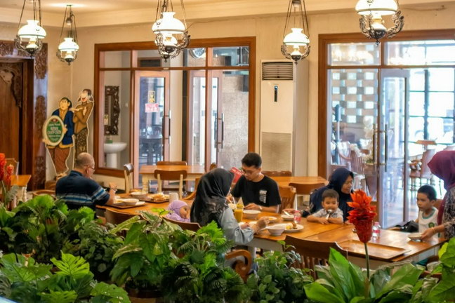 Cafe & Resto Semarang