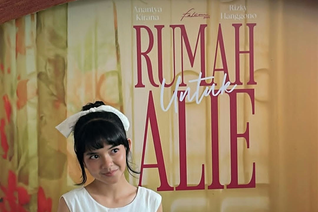 Poster Film Rumah untuk Alie