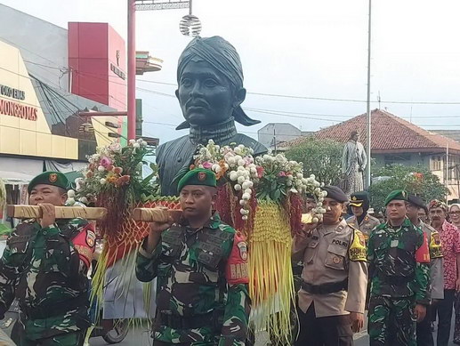 Patung dr. Tjipto