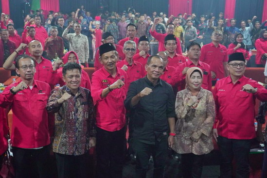 Ketua DPRD Jateng Sumanto