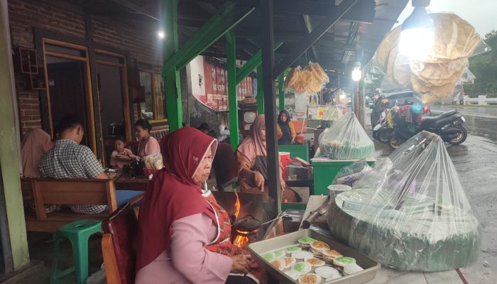 Serabi Kuah Ngampin Jadi Jujugan Wisatawan Tatkala Libur Lebaran
