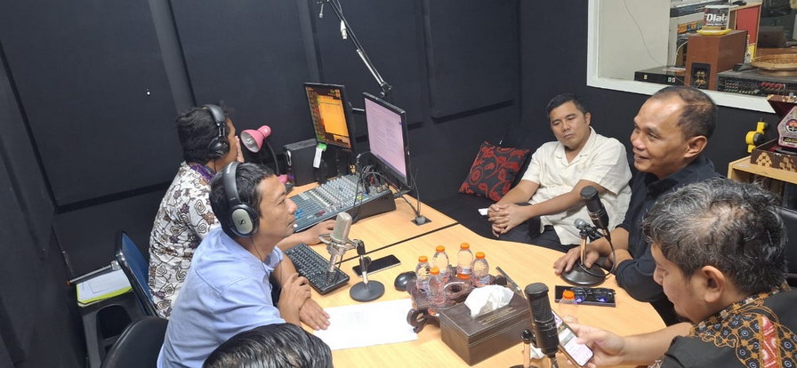 Ketua DPRD Jateng Sumanto