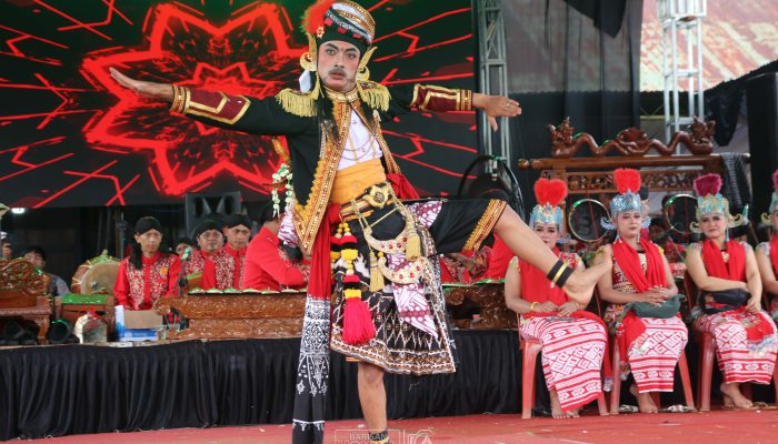 Video Pentas Kesenian Tradisional Barisan Hokya Wonosobo