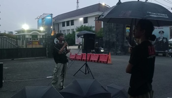 UU TNI dan Ulah Polisi Bikin Resah, Aksi Kamisan Semarang Tuntut Reformasi Aparat Sepenuhnya