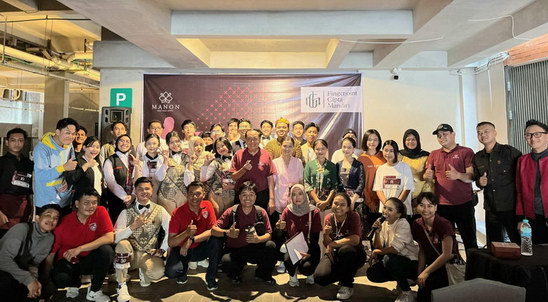 Kreatif dan Seru! Manon Boutique Hotel Gelar Tray Race di Kota Lama Semarang