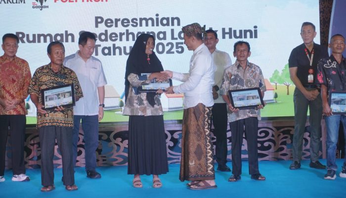 PT Djarum dan Polytron Renovasi 92 Rumah Tak Layak Huni di Kudus untuk Pengentasan Kemiskinan