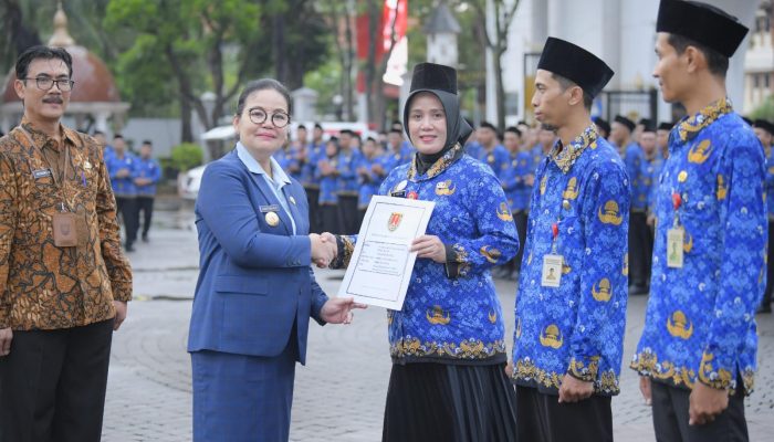 Di Bawah Guyuran Hujan, Walikota Semarang Lantik 2.324 PPPK dan 4 Pejabat Fungsional
