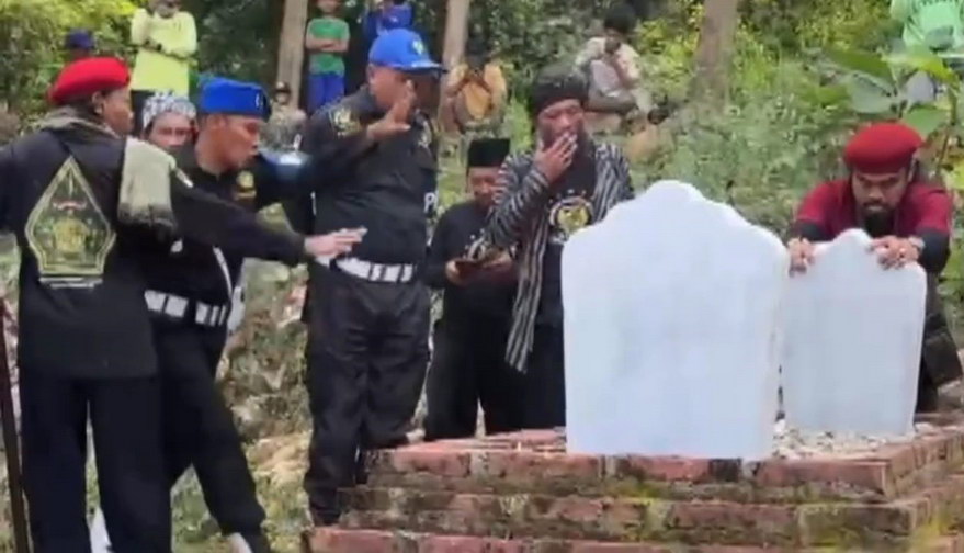 Makam Habib Palsu