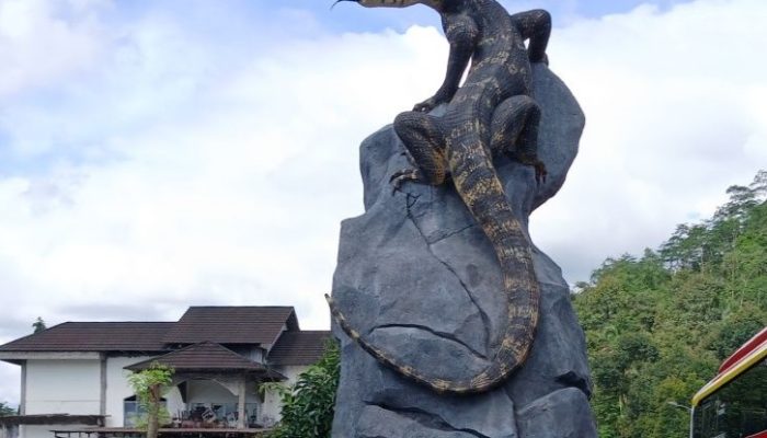 Jadi Magnet Wisata Baru, Patung Biawak di Wonosobo Dikunjungi Ribuan Wisatawan Tiap Harinya