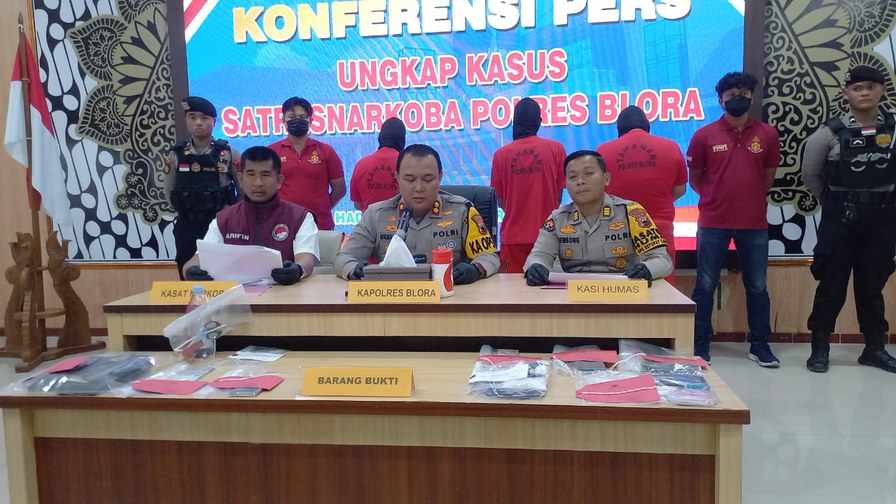 Gembong narkoba dibekuk polisi Blora. (Heri/beritajateng.tv)