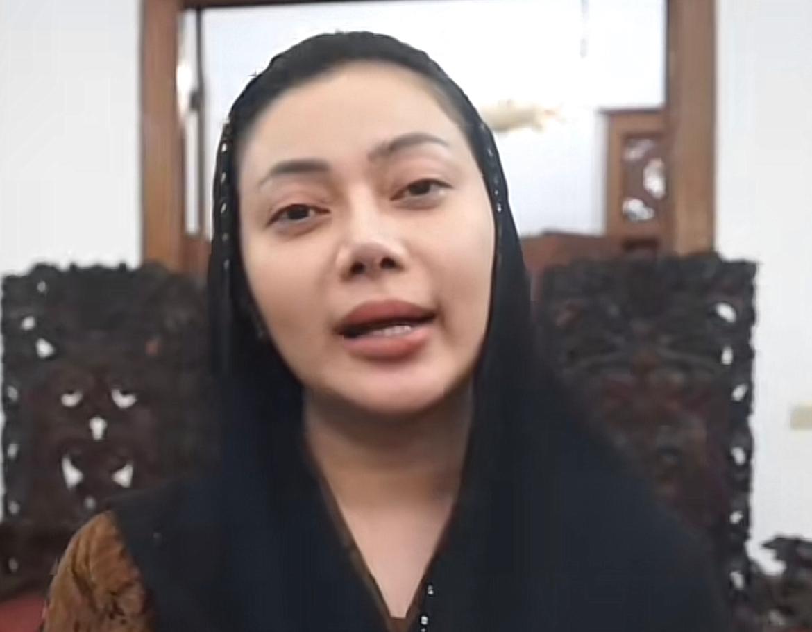 bupati brebes paramitha widya kusuma