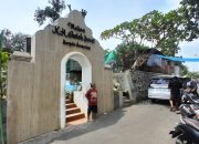 Suasana makam Kyai Sholeh Darat