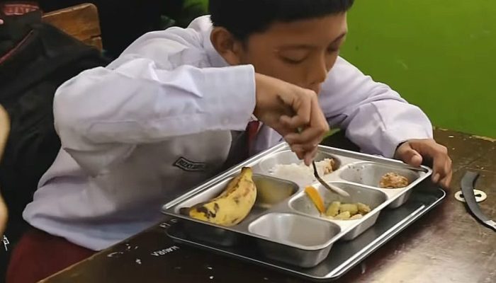 Hore! 3,3 Ribuan Siswa di Kecamatan Jambu Semarang Sudah Menikmati MBG