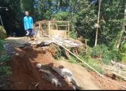 Jalan Utama Dusun Pancuran Bawen Terputus 20 Meter, Mobilitas Warga Terganggu