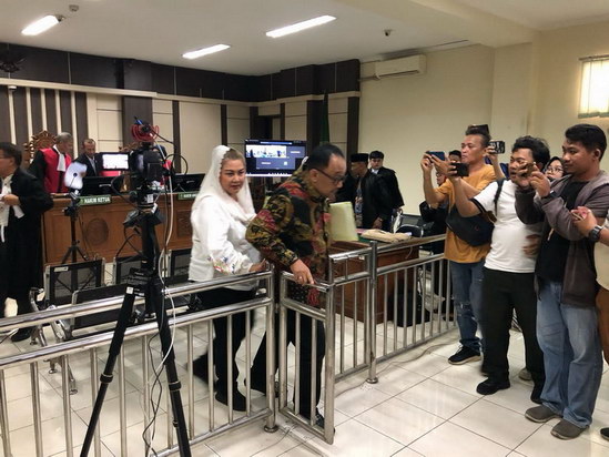 mbak ita sidang
