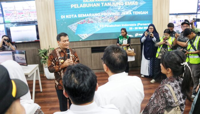 Minta Revitalisasi Pelabuhan Tanjung Emas Dipercepat, Ahmad Luthfi: Satu Tahun Harus Selesai