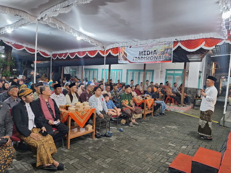 Ketua DPRD Jateng Sumanto