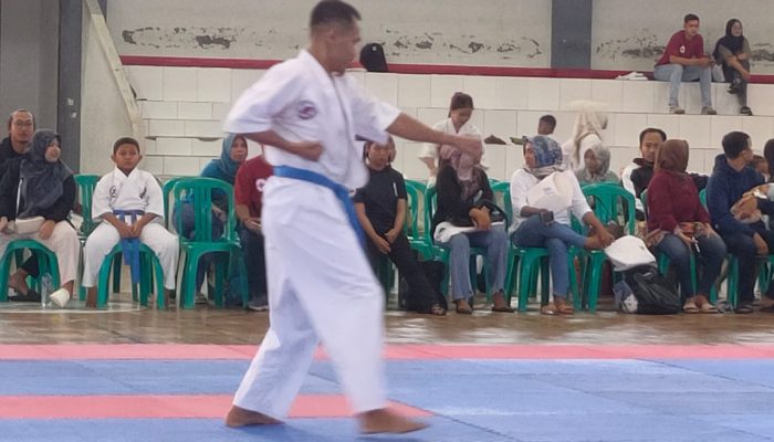 Puluhan Peserta Berbagai Dojo Karate-Do Kyokushinkai Jateng-DIY Rebutkan Piala Bupati Blora