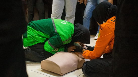 SAR Semarang Bekali Komunitas Ojol Tunarungu Ilmu Pertolongan Pertama