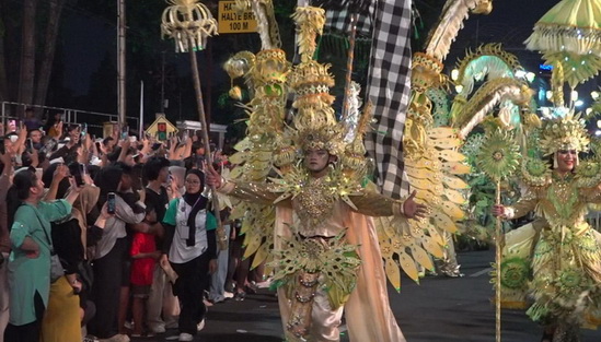 Semarang Night Carnival 2025 Ricuh dan Berjubel, Agustina: Nggone Kurang Ombo