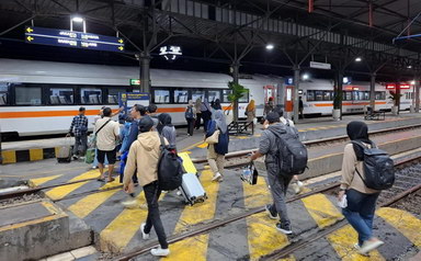 86 Ribu Tiket Kereta Api Disiapkan Hadapi Long Weekend Waisak 2025