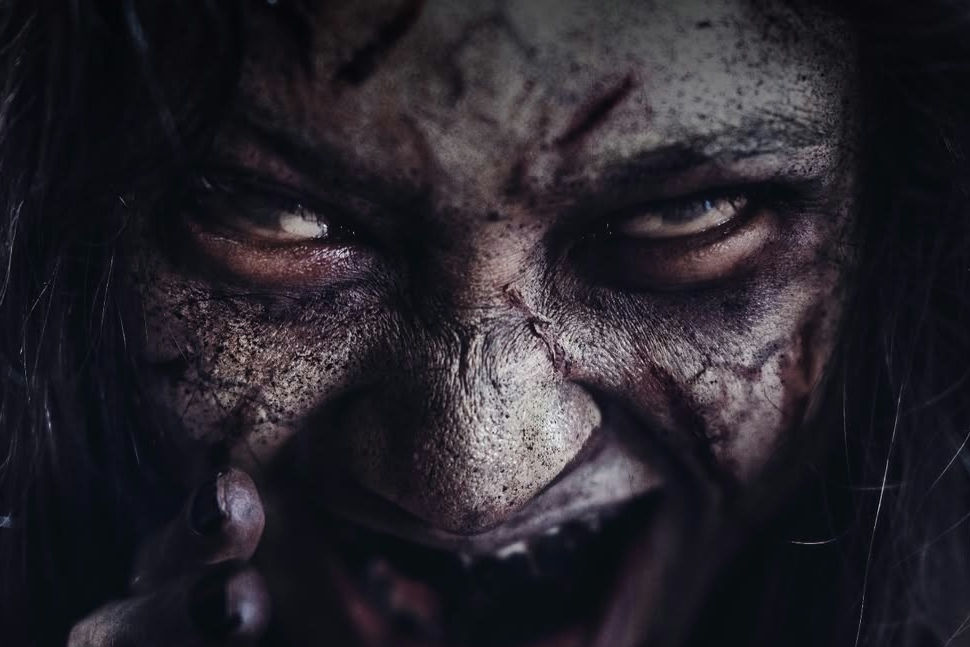 Poster Film Godaan Setan yang Terkutuk