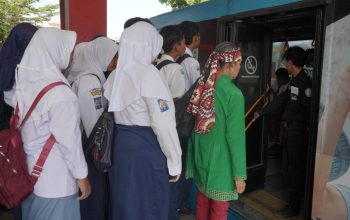 Program Kartu BRT Diinisiasi Agustina-Iswar, Pelajar dan Mahasiswa Gratis Naik Trans Semarang