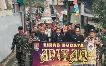 Kemeriahan Kirab Budaya Apitan Warga Jomblang, Tradisi yang Sempat Vakum 30 Tahun Silam