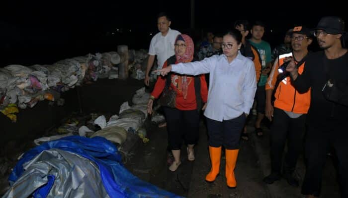 Walikota Semarang Turun Lapangan Cek Tanggul Laut yang Jebol di Pelabuhan Tanjung Mas
