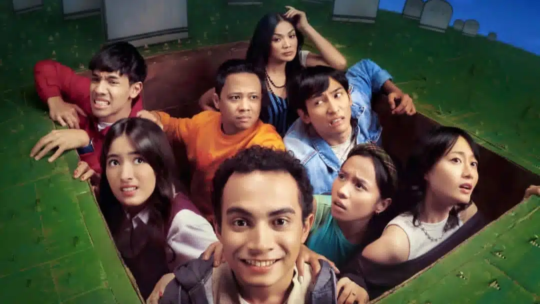 Poster Film Bergenre Horor Komedi Tinggal Pulang