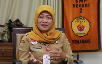 Inspiratif! Cerita Nining Sulistyaningsih Terapkan 'Ledy Bar' Metode Pembelajaran Menyenangkan di SMPN 2 Semarang